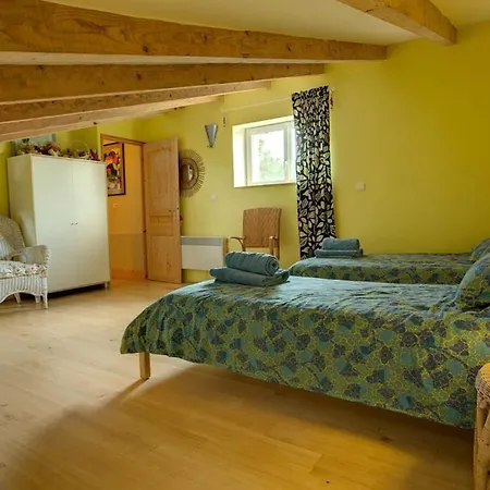 Willa Sleeps 6 Pool