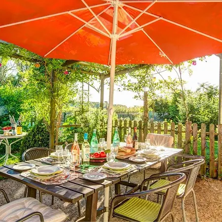 Willa Sleeps 6 Pool