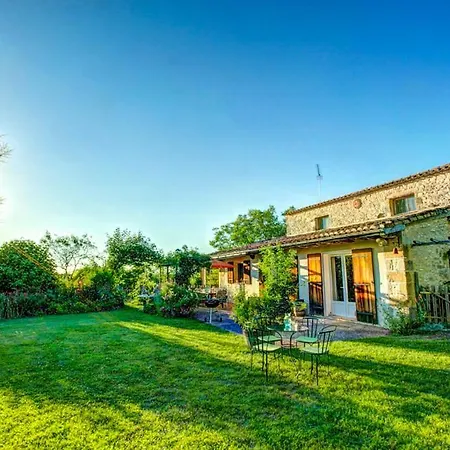 Sleeps 6 Pool