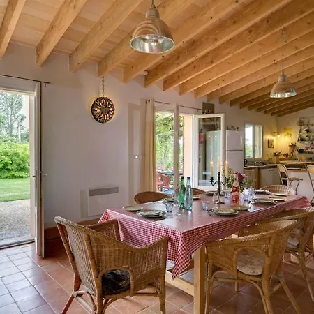 Willa Sleeps 6 Pool